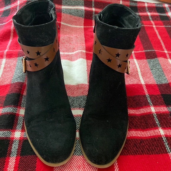 OLIVE STREET Ankle Bootie - Picture 2 of 9